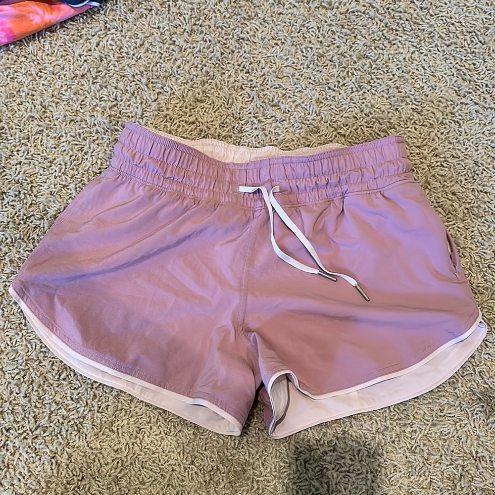 Size 6 reversible 3” shorts from lululemon